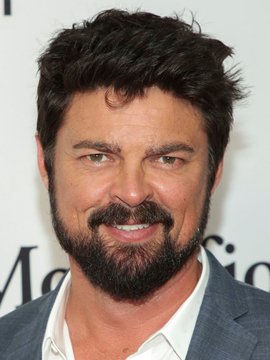 Karl Urban Headshot