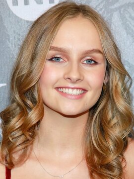 Olivia DeJonge - Actress