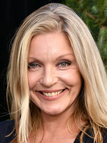 Sheryl Lee Headshot