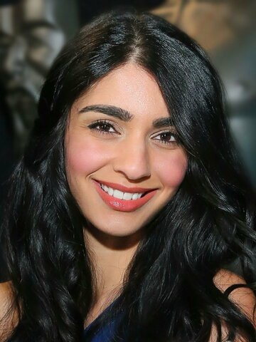 Nida Khurshid Headshot