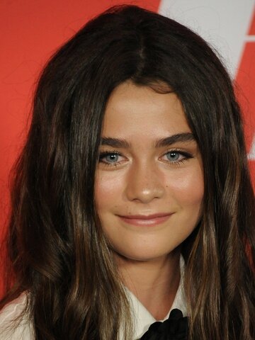 Lola Flanery Headshot