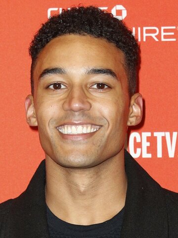 Devon Terrell Headshot