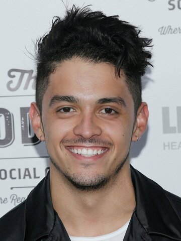 Lucca de Oliveira Headshot