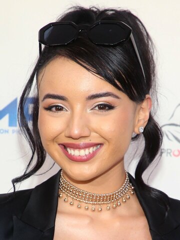 Montse Hernandez Headshot