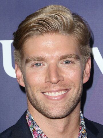 Kyle Cooke Headshot