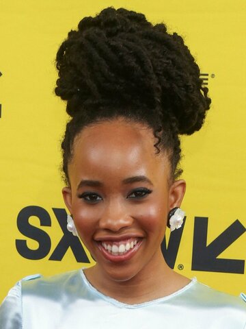 Zoe Renee Headshot