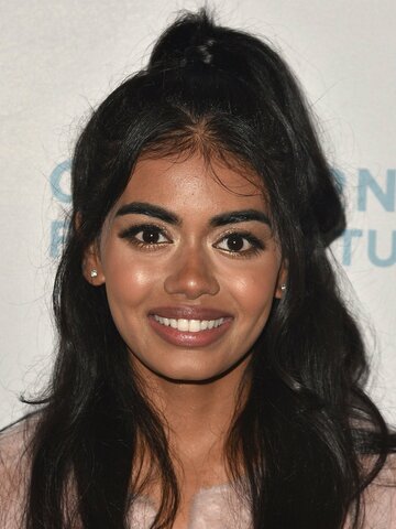 Megan Suri Headshot