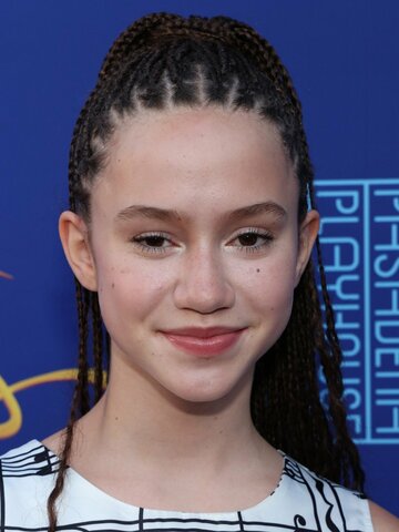 Chloe Coleman Headshot