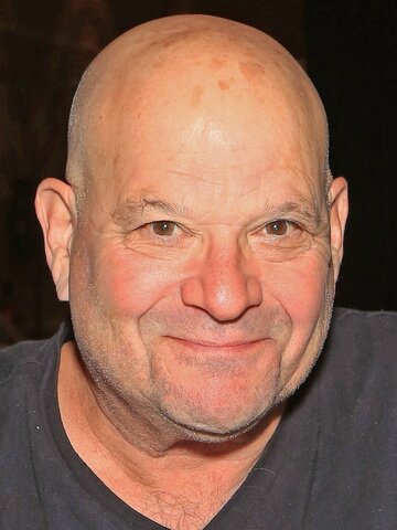 Victor Brandt Headshot