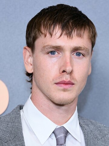 Harris Dickinson Headshot