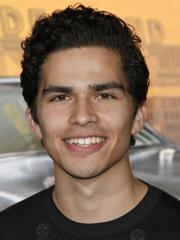 Alex Aiono Headshot