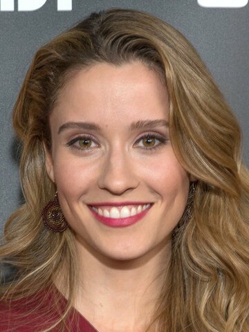 Norma Kuhling Headshot