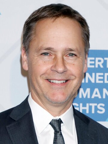 Chad Lowe Headshot