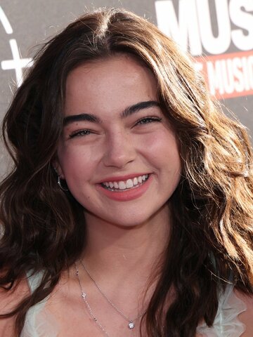 Taegen Burns Headshot