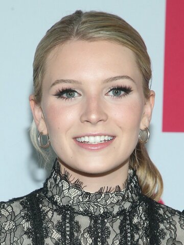 Madison Thompson Headshot