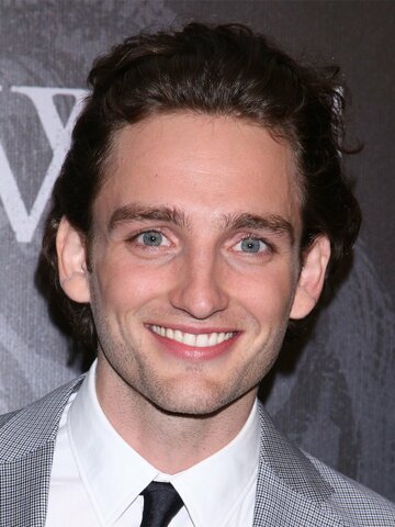 Laurie Davidson Headshot