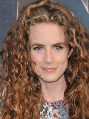 Clare McConnell Headshot