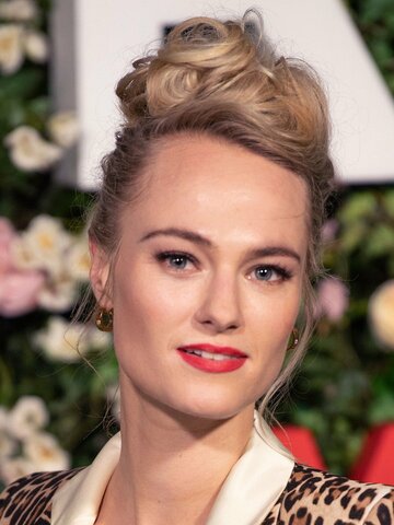 Jessica Madsen Headshot
