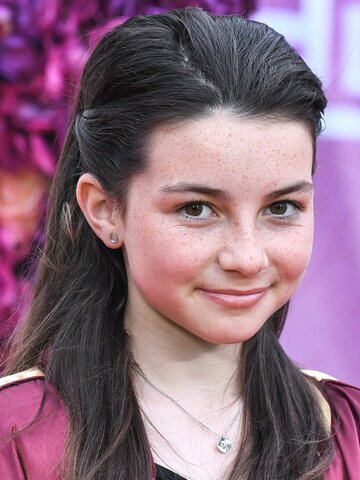 Lilly Aspell Headshot