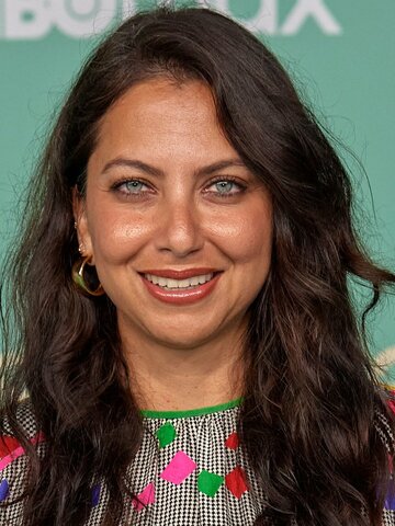 Kathreen Khavari Headshot