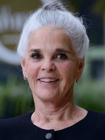 Ali MacGraw Headshot