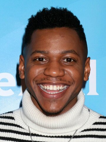 Chris Blue Headshot