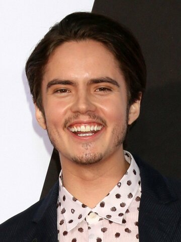 Miles Robbins Headshot
