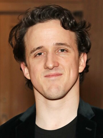 Daniel Monks Headshot