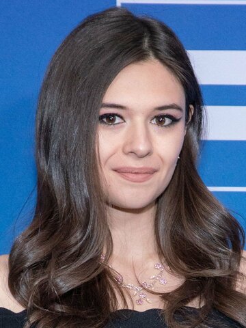 Nicole Maines Headshot
