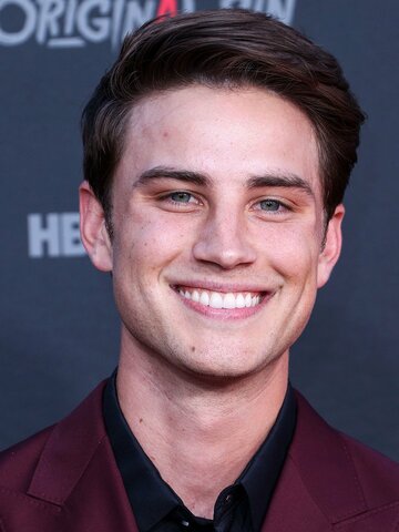 Carson Rowland Headshot
