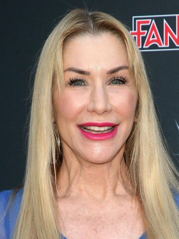 Caroline Williams Headshot