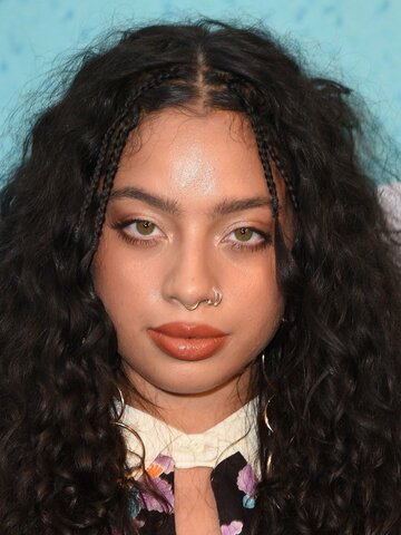 Kiana Ledé Headshot