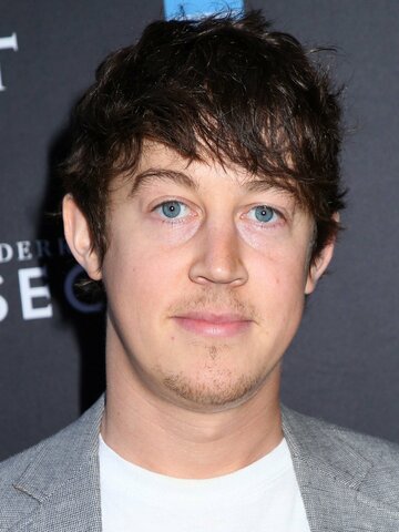 Alex Sharp Headshot