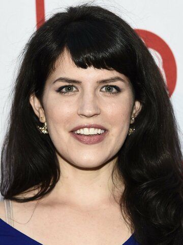 Emily Axford Headshot
