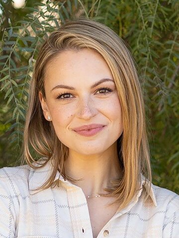 Kayla Wallace Headshot