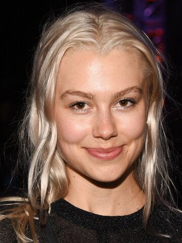 Phoebe Bridgers Headshot