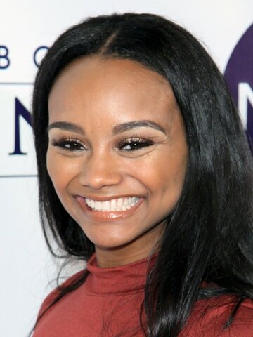 Raven Bowens Headshot