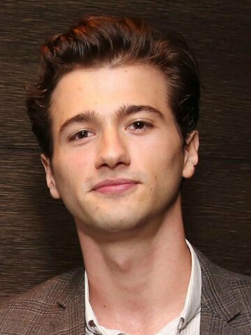 Alex Fitzalan Headshot