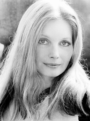 Catherine Schell Headshot