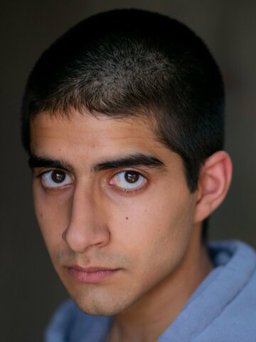 Viveik Kalra Headshot