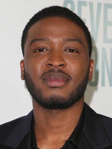 Zackary Momoh Headshot