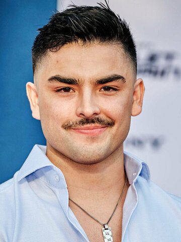 Diego Tinoco Headshot