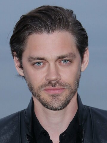Tom Payne Headshot