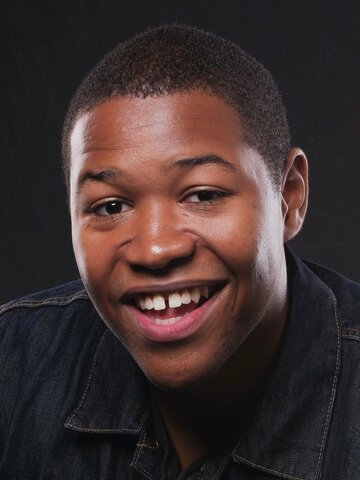 Luke Tennie Headshot