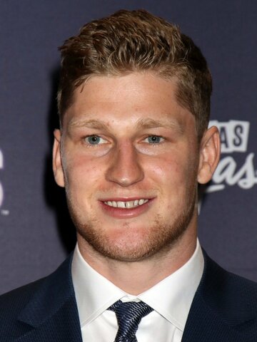 Nathan MacKinnon Headshot