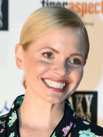 Kate Phillips Headshot