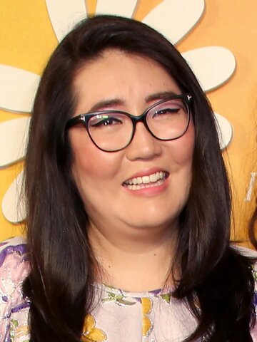 Jenny Han Headshot
