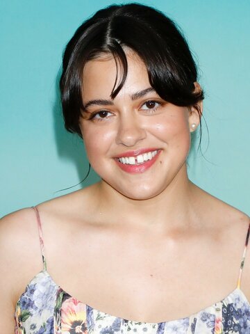 Grace Edwards Headshot