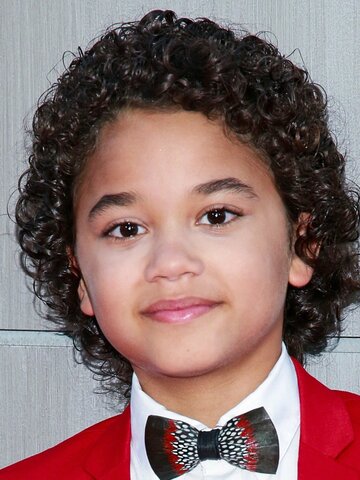 Noah Cottrell Headshot
