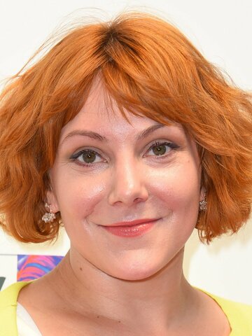 Sophie Willan Headshot